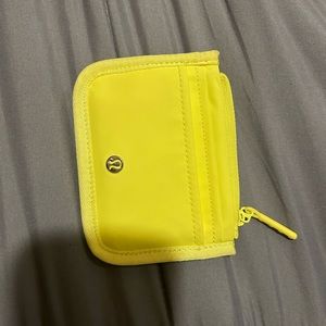 Lululemon wallet